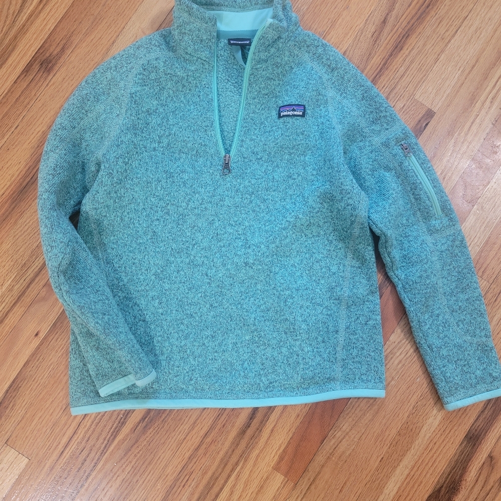 Girls Patagonia quarter zip